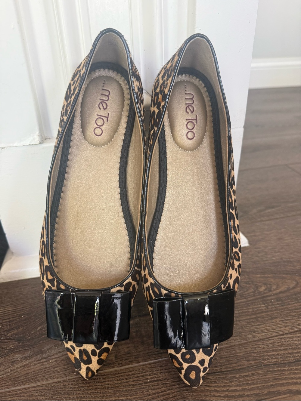 me Too NWOT Leopard Print Pointed Toe Flats with Black Patent Bow 8 - Picture 3 of 10